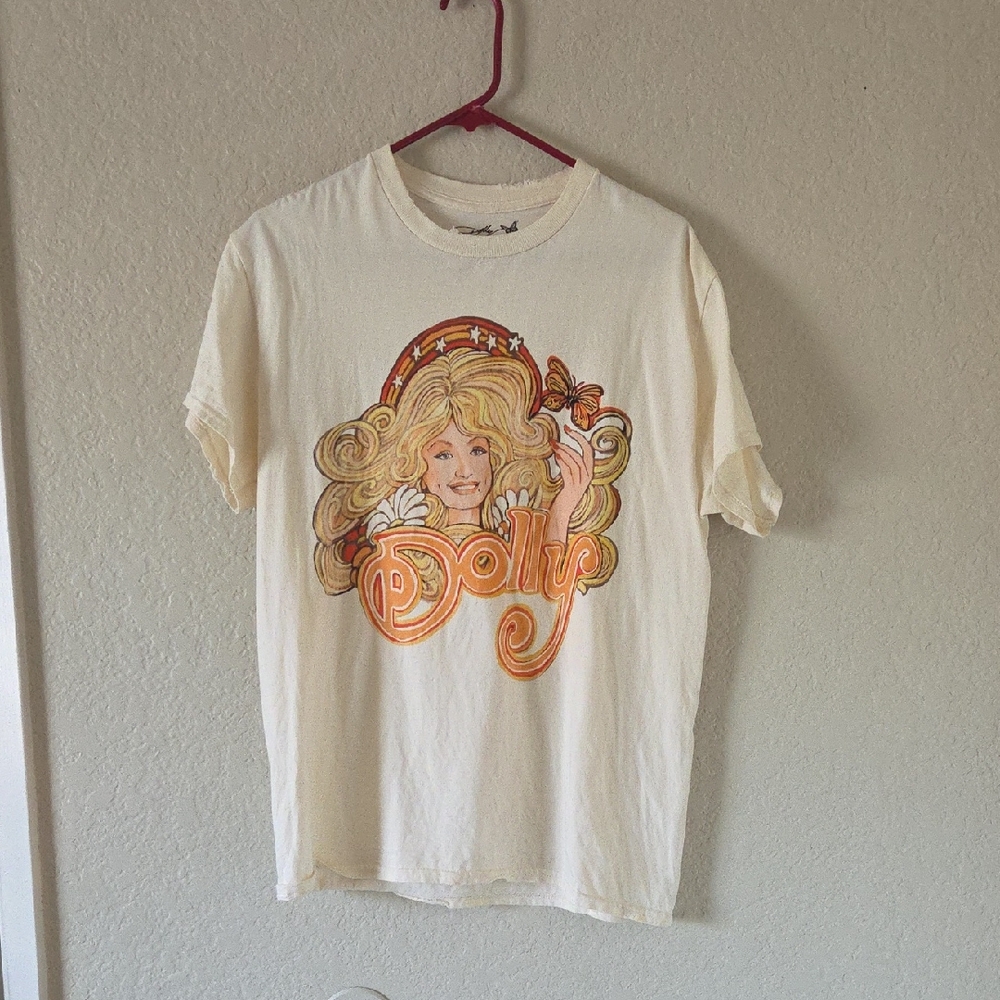 Vintage Graphic T-Shirt with Dolly Design